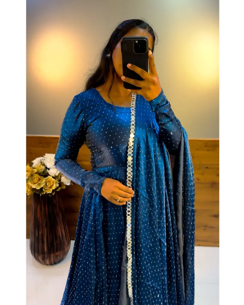 Shining Gown ✨   