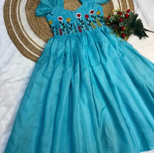 Beautiful Stylist Gown with Handwork 😍 